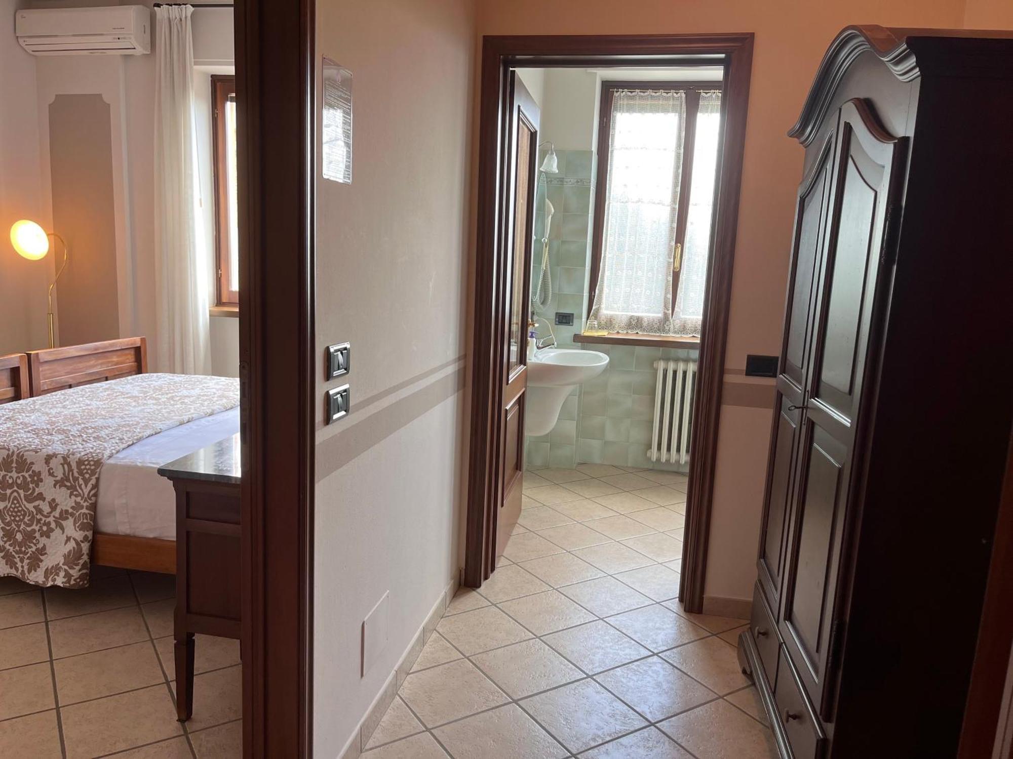 Belvedere Bike Hotel Monta Bilik gambar