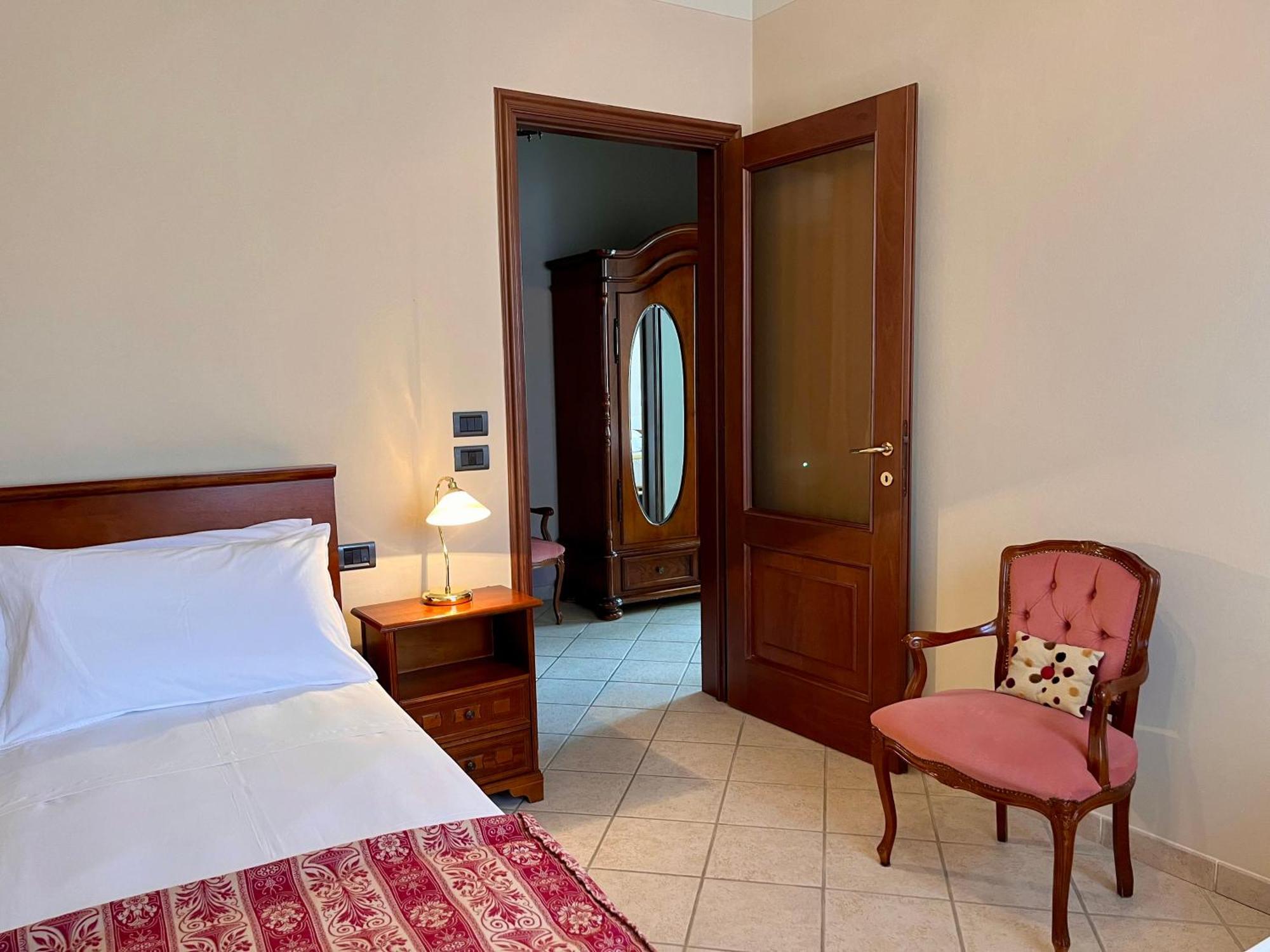Belvedere Bike Hotel Monta Bilik gambar